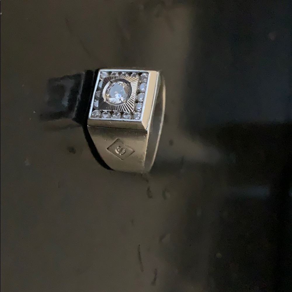 Men’s silver ring